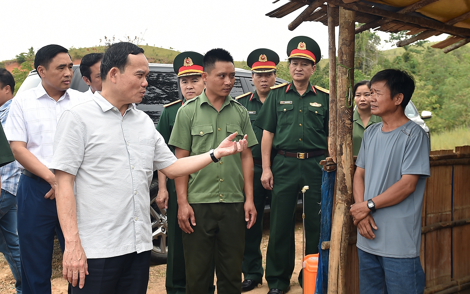 Phó Thủ tướng Trần Lưu Quang khảo sát công tác quản lý, bảo vệ, phòng cháy rừng tại Kon Tum