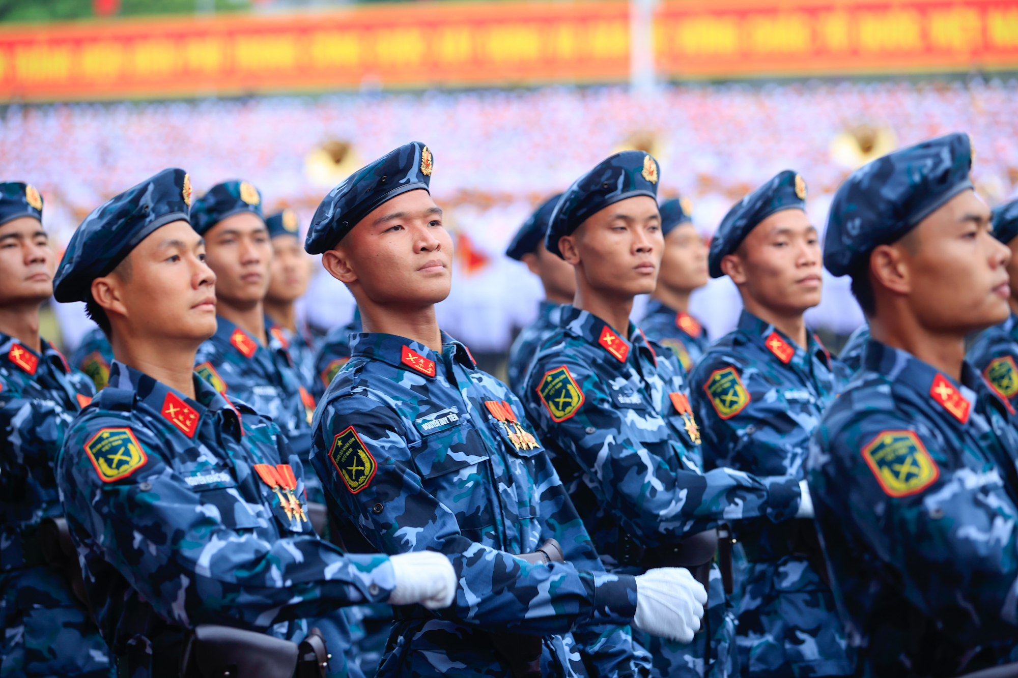 Những hình ảnh ấn tượng tại Lễ diễu binh, diễu hành kỷ niệm 70 năm Chiến thắng Điện Biên Phủ- Ảnh 14.