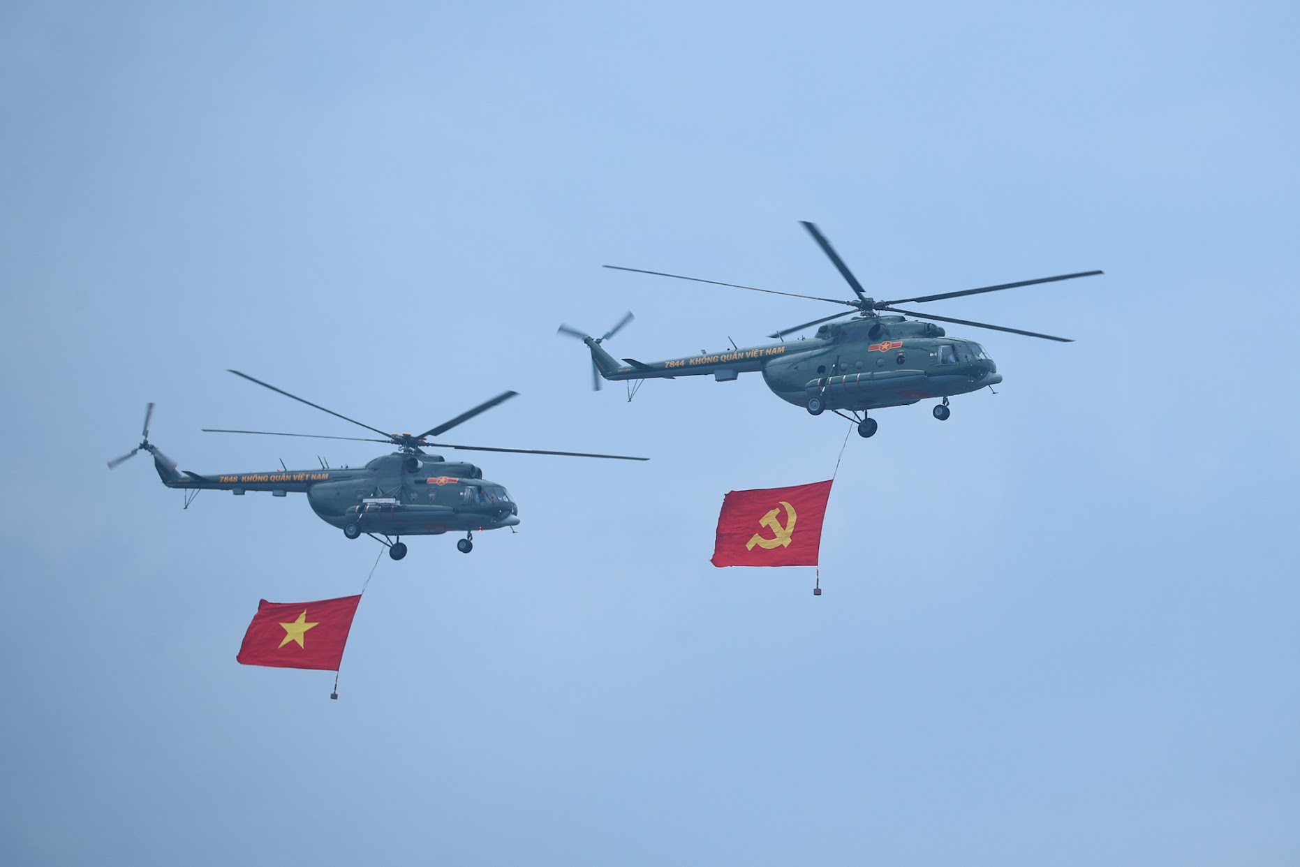 Những hình ảnh ấn tượng tại Lễ diễu binh, diễu hành kỷ niệm 70 năm Chiến thắng Điện Biên Phủ- Ảnh 2.