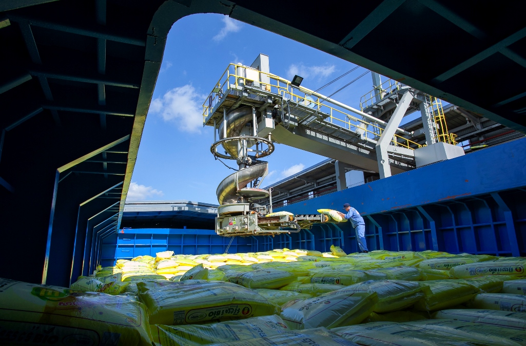 Phân bón Cà Mau chia cổ tức bằng tiền, tỉ lệ 20%- Ảnh 3. Phân bón Cà Mau chia cổ tức bằng tiền, tỉ lệ 20%- Ảnh 3.