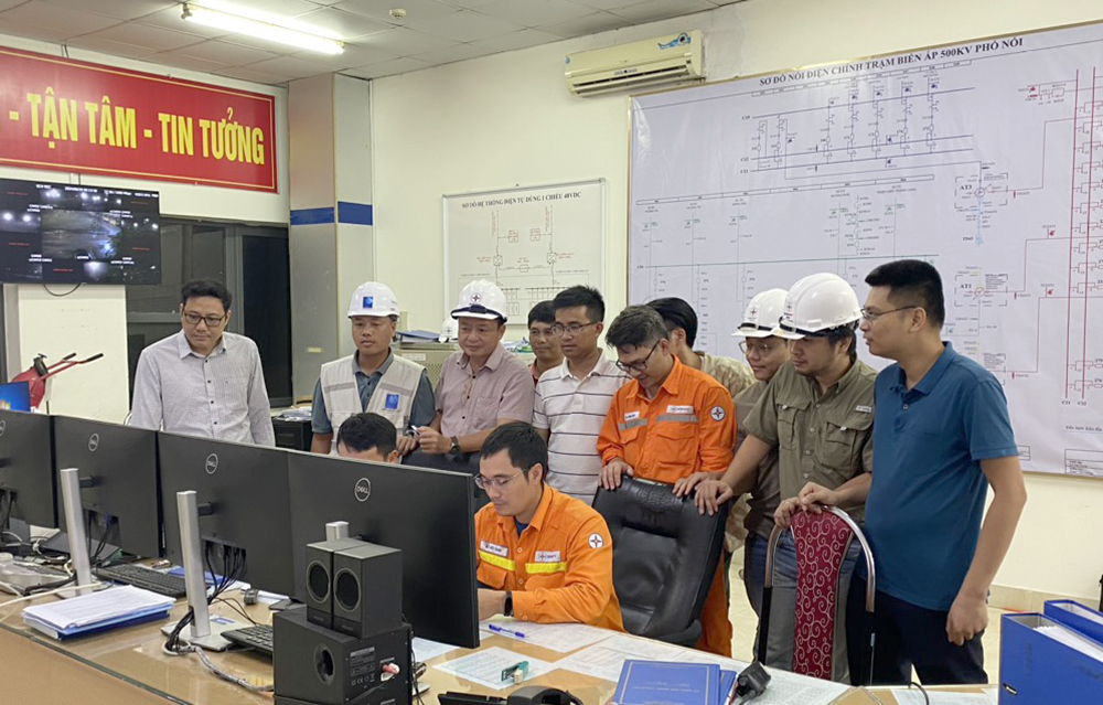 Đóng điện hạng mục thứ 2 thuộc dự án đường dây 500kV mạch 3- Ảnh 1. Đóng điện hạng mục thứ 2 thuộc dự án đường dây 500kV mạch 3- Ảnh 1.