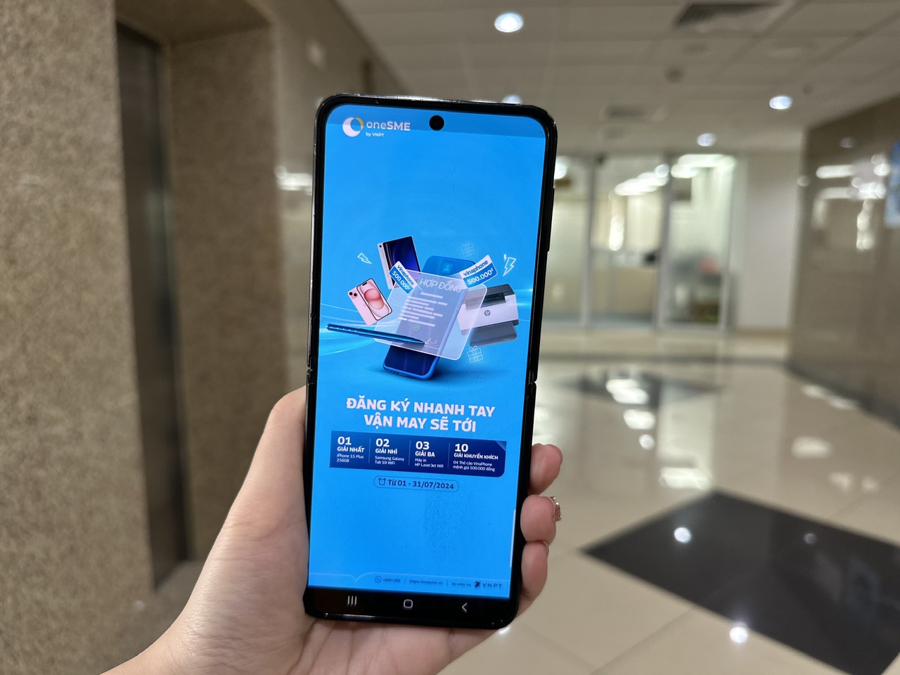 VNPT tặng iPhone15 cho khách hàng đăng ký dịch vụ qua oneSME- Ảnh 1. VNPT tặng iPhone15 cho khách hàng đăng ký dịch vụ qua oneSME- Ảnh 1.