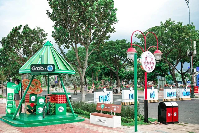 GRAB mang công nghệ góp phần chuyển đổi số ngành du lịch
- Ảnh 1. GRAB mang công nghệ góp phần chuyển đổi số ngành du lịch
- Ảnh 1.