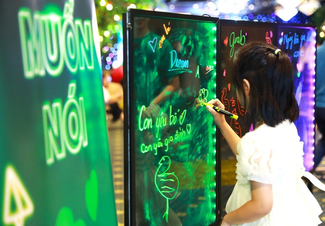 Ngày hội 'Cùng GRAB ươm xanh 2024'
- Ảnh 3. Ngày hội 'Cùng GRAB ươm xanh 2024'
- Ảnh 3.