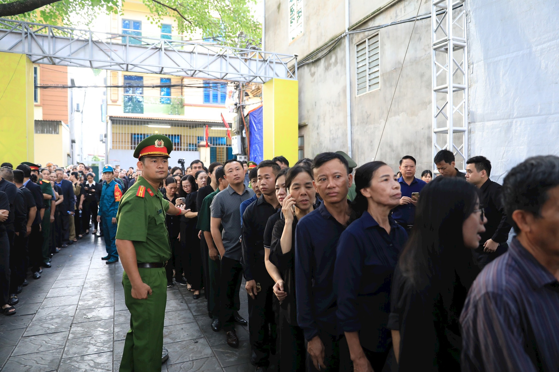 TRỰC TIẾP: LỄ TRUY ĐIỆU VÀ LỄ AN TÁNG TỔNG BÍ THƯ NGUYỄN PHÚ TRỌNG- Ảnh 87.