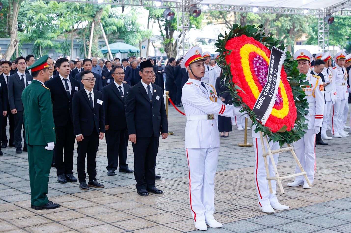 TRỰC TIẾP: LỄ TRUY ĐIỆU VÀ LỄ AN TÁNG TỔNG BÍ THƯ NGUYỄN PHÚ TRỌNG- Ảnh 83.