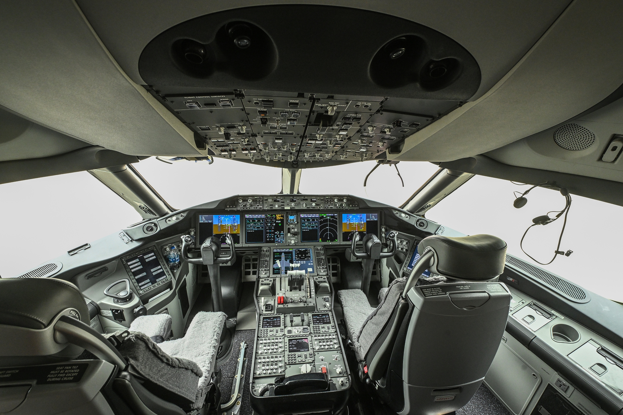 Vietnam Airlines đón thêm 'siêu tàu bay' thân rộng
- Ảnh 3. Vietnam Airlines đón thêm 'siêu tàu bay' thân rộng
- Ảnh 3.