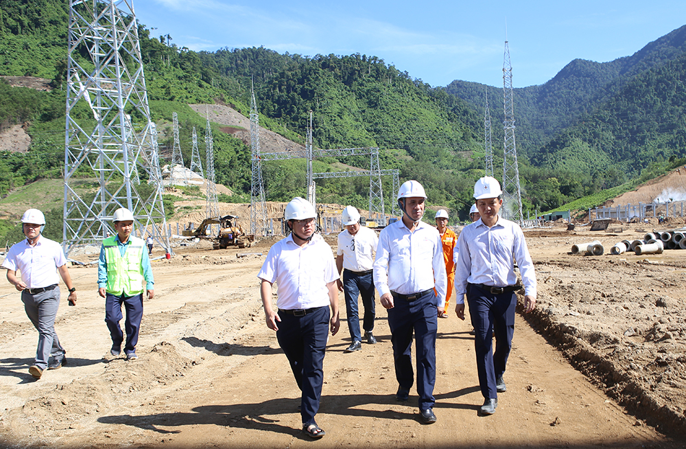 Thúc tiến độ thi công các dự án phục vụ nhập khẩu điện từ Lào- Ảnh 4. Thúc tiến độ thi công các dự án phục vụ nhập khẩu điện từ Lào- Ảnh 4.