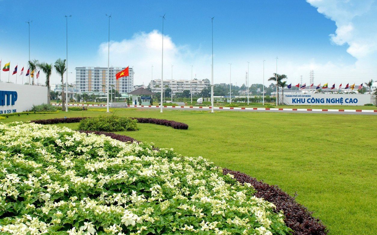 TPHCM đẩy mạnh phát triển công nghiệp và hạ tầng giao thông hướng tới tương lai