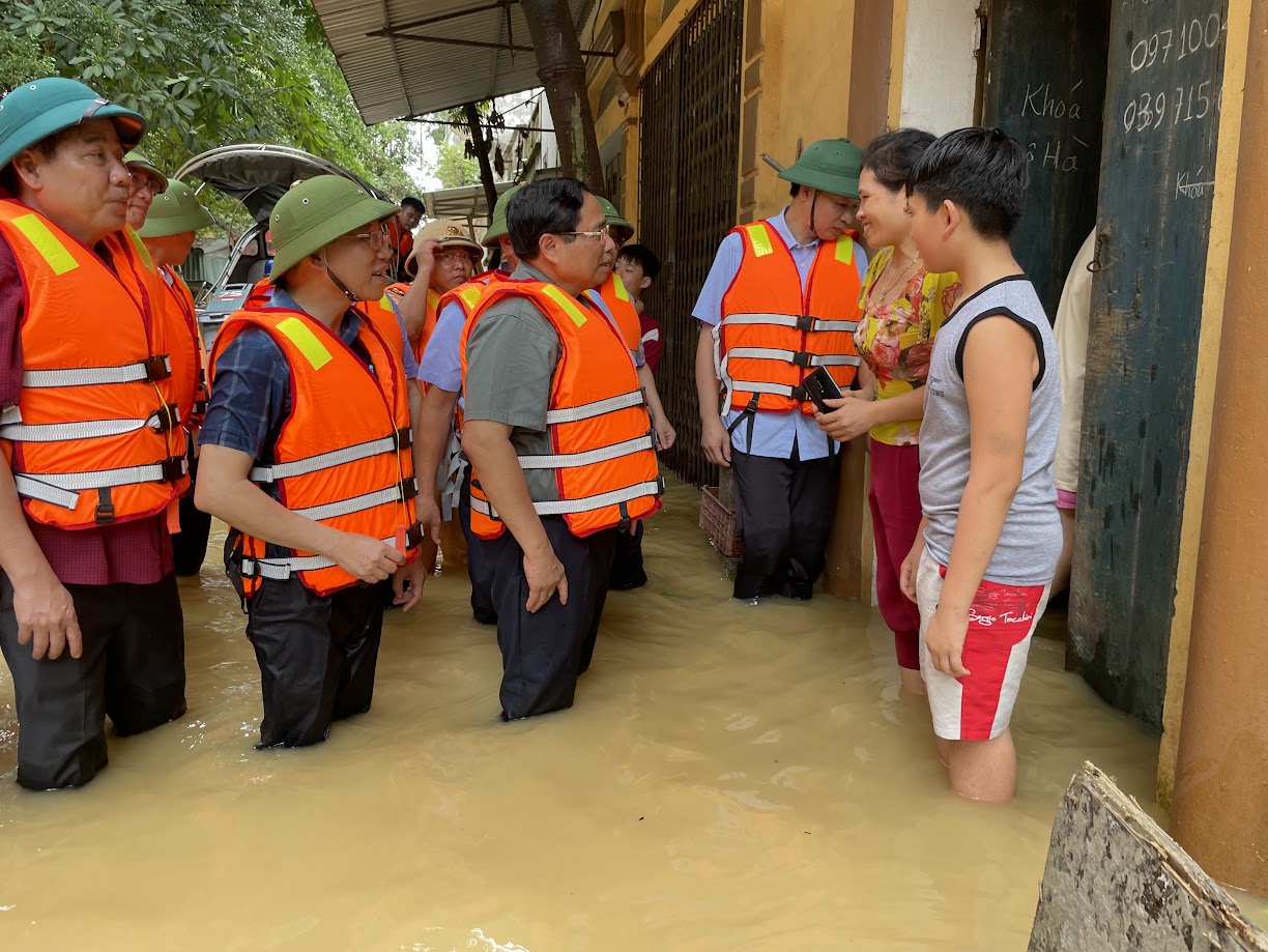 Thủ tướng về xã bị cô lập của Bắc Giang, kiểm tra công tác ứng phó mưa lũ- Ảnh 3.