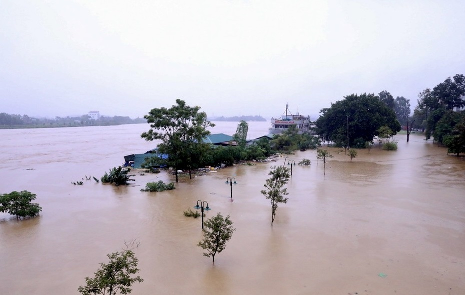 Tuyên Quang: Lũ sông Lô đạt 26,21m vượt mức báo động 3