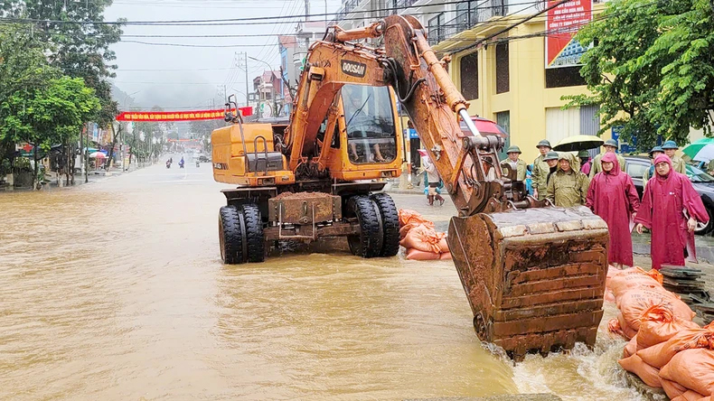 Sơn La: Các cơ sở y tế sẵn sàng cấp cứu nạn nhân do mưa, lũ gây ra- Ảnh 3.