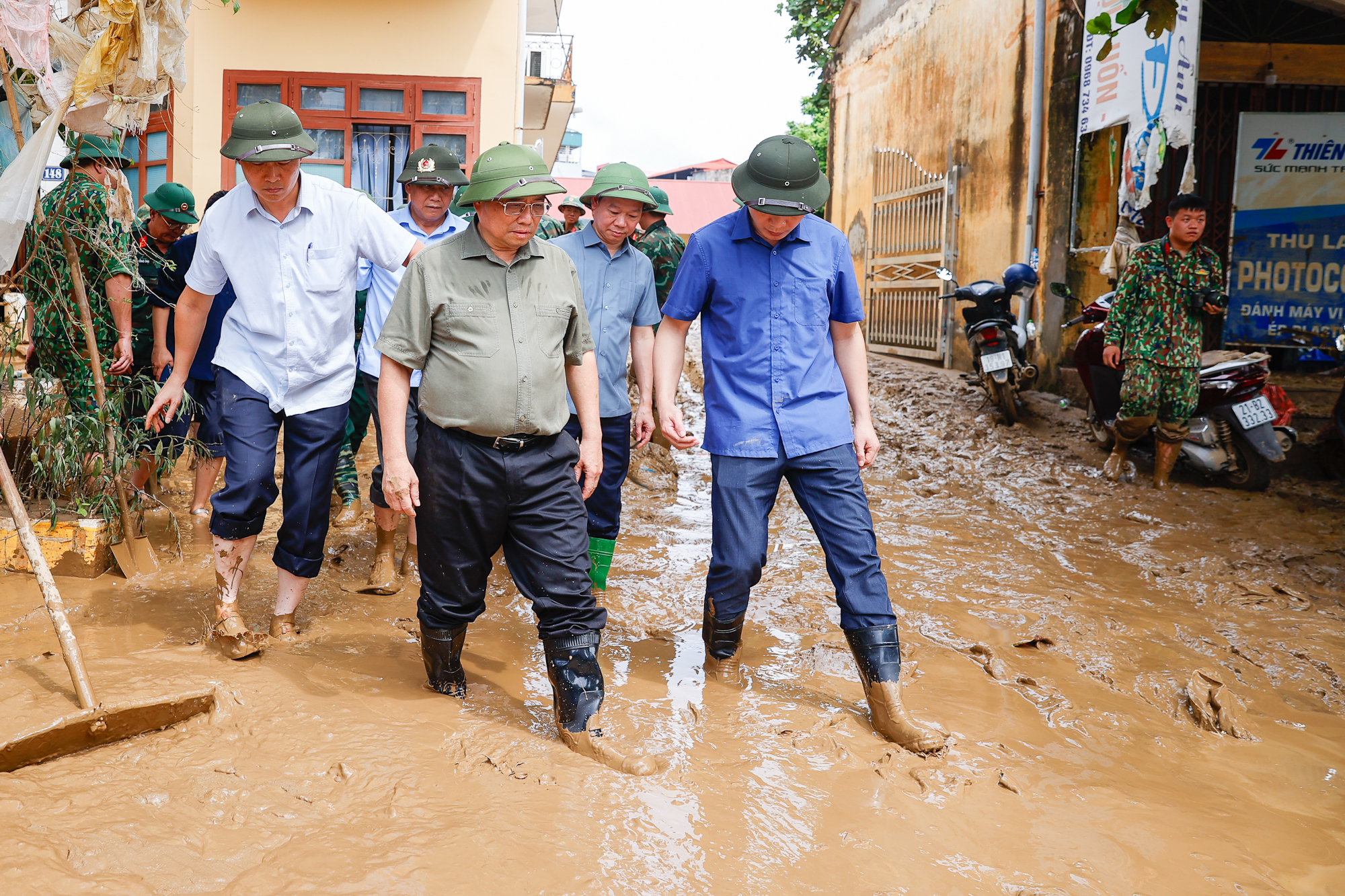 Thủ tướng Phạm Minh Chính tới Yên Bái chỉ đạo ứng phó, khắc phục hậu quả mưa lũ, thiên tai- Ảnh 1.