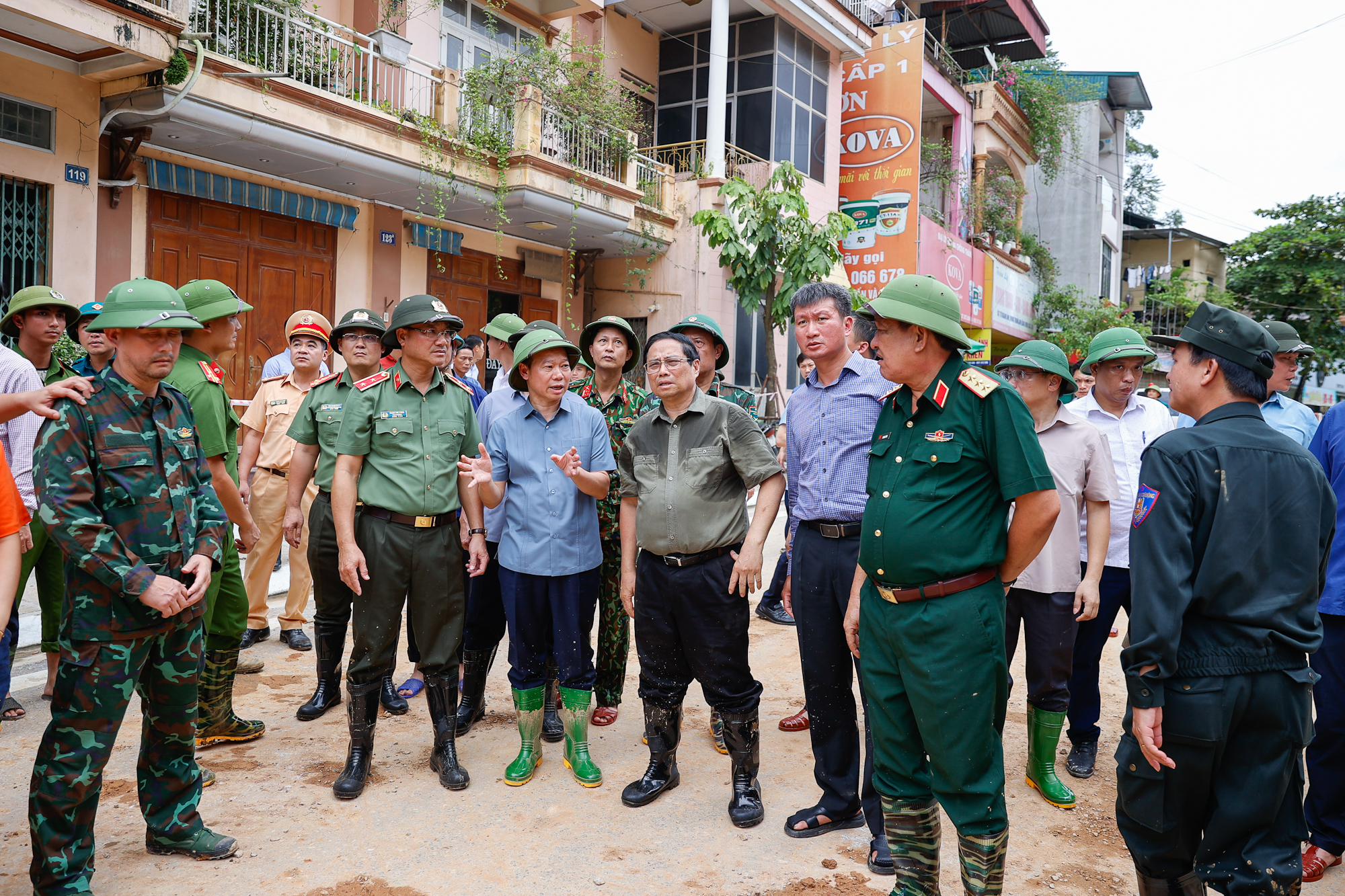 Thủ tướng Phạm Minh Chính tới Yên Bái chỉ đạo ứng phó, khắc phục hậu quả mưa lũ, thiên tai- Ảnh 8.