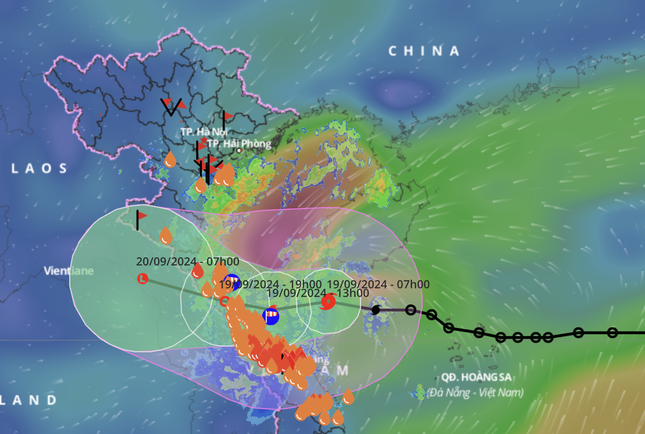 Đầu giờ chiều nay (19/9), bão số 4 đi vào đất liền Quảng Bình, Quảng Trị- Ảnh 1.