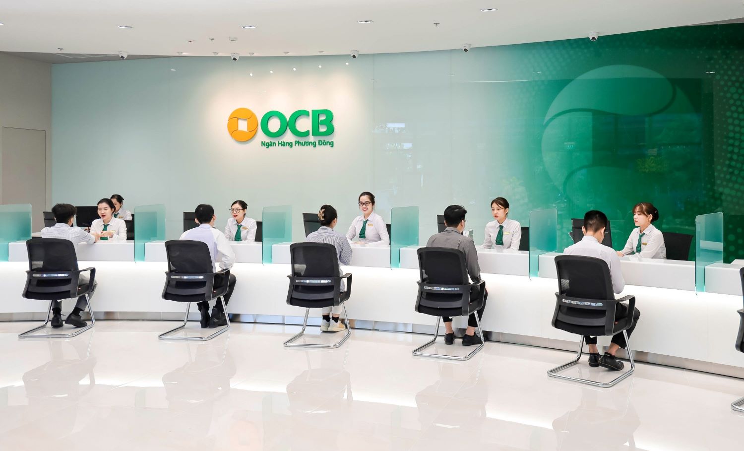 OCB công bố báo cáo phát triển bền vững độc lập 2023- Ảnh 2.