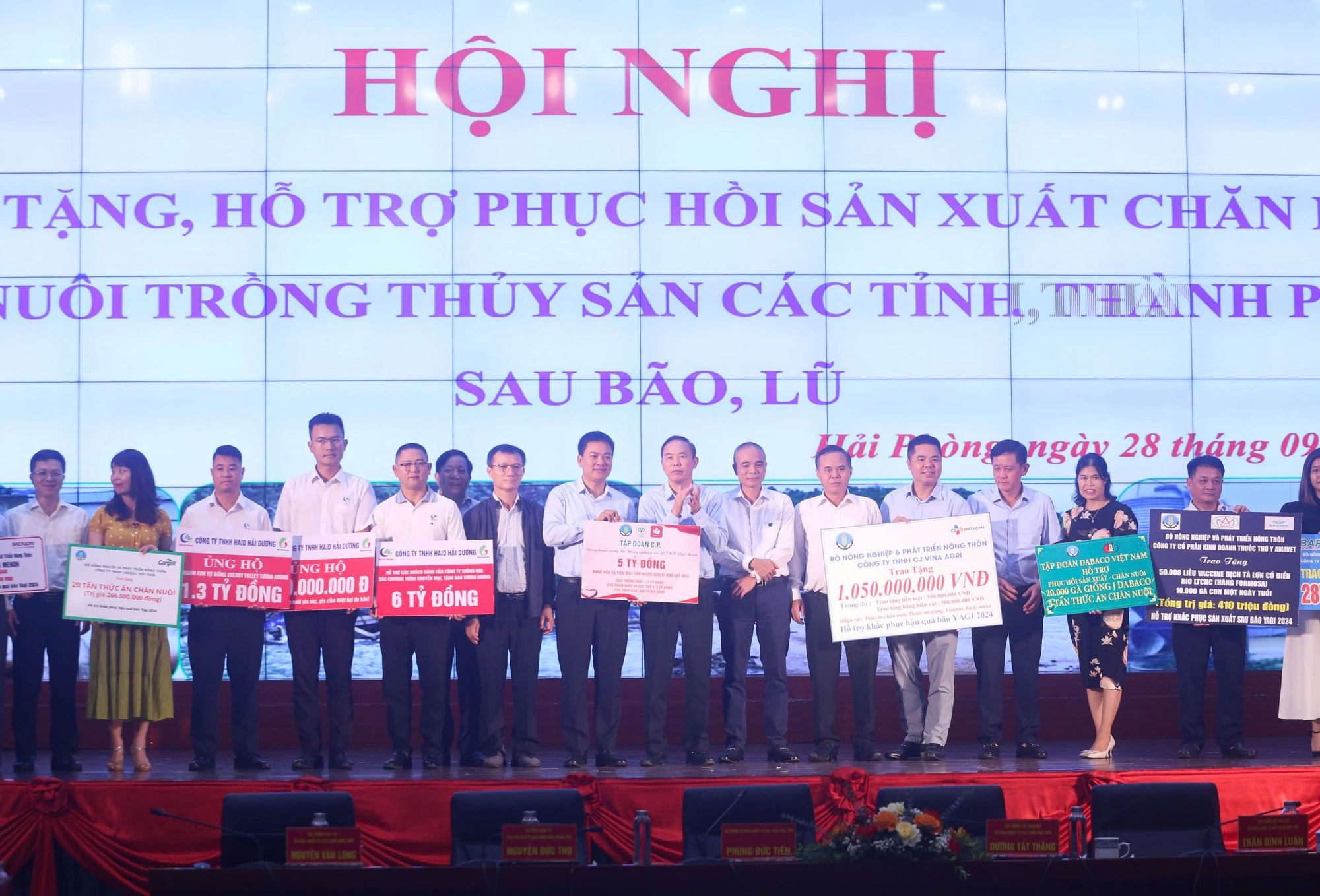 Phục hồi sinh kế cho người dân sau bão lũ- Ảnh 2.