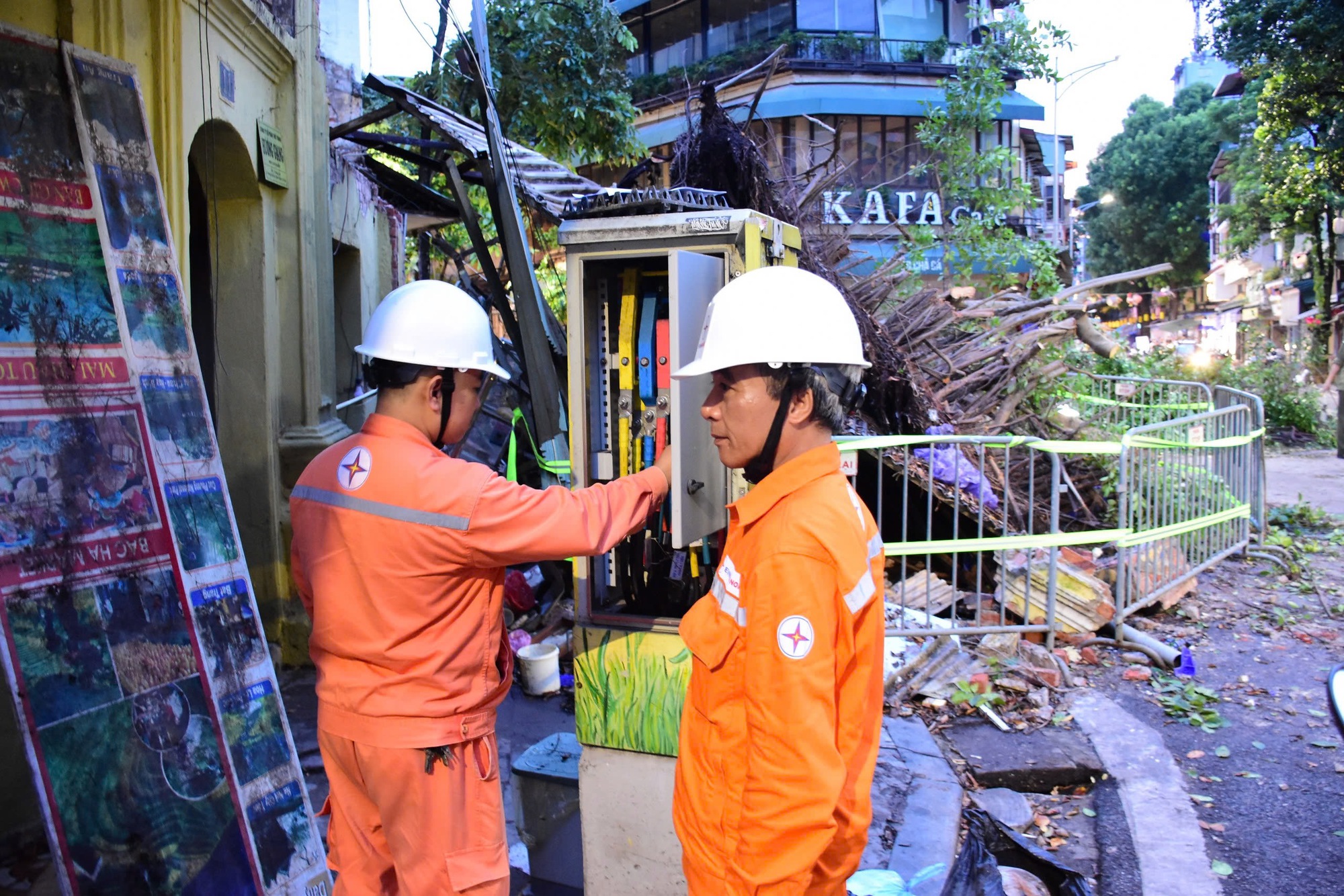 EVNHANOI ứng phó bão Yagi- Ảnh 1.