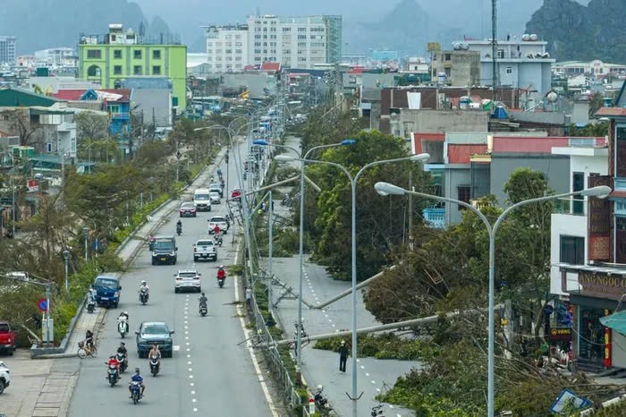 Quảng Ninh: Quốc lộ, đường tỉnh hư hại nặng nề sau bão số 3- Ảnh 1.