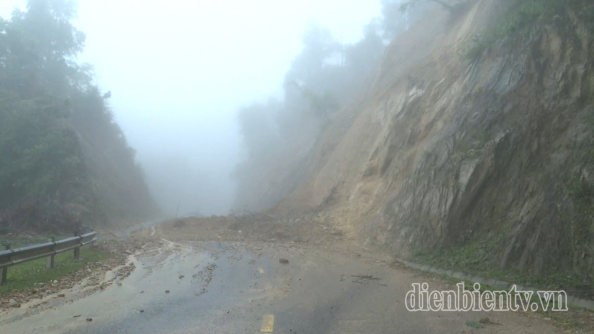 Cảnh báo lũ quét, sạt lở đất trên diện rộng ở Điện Biên- Ảnh 1.