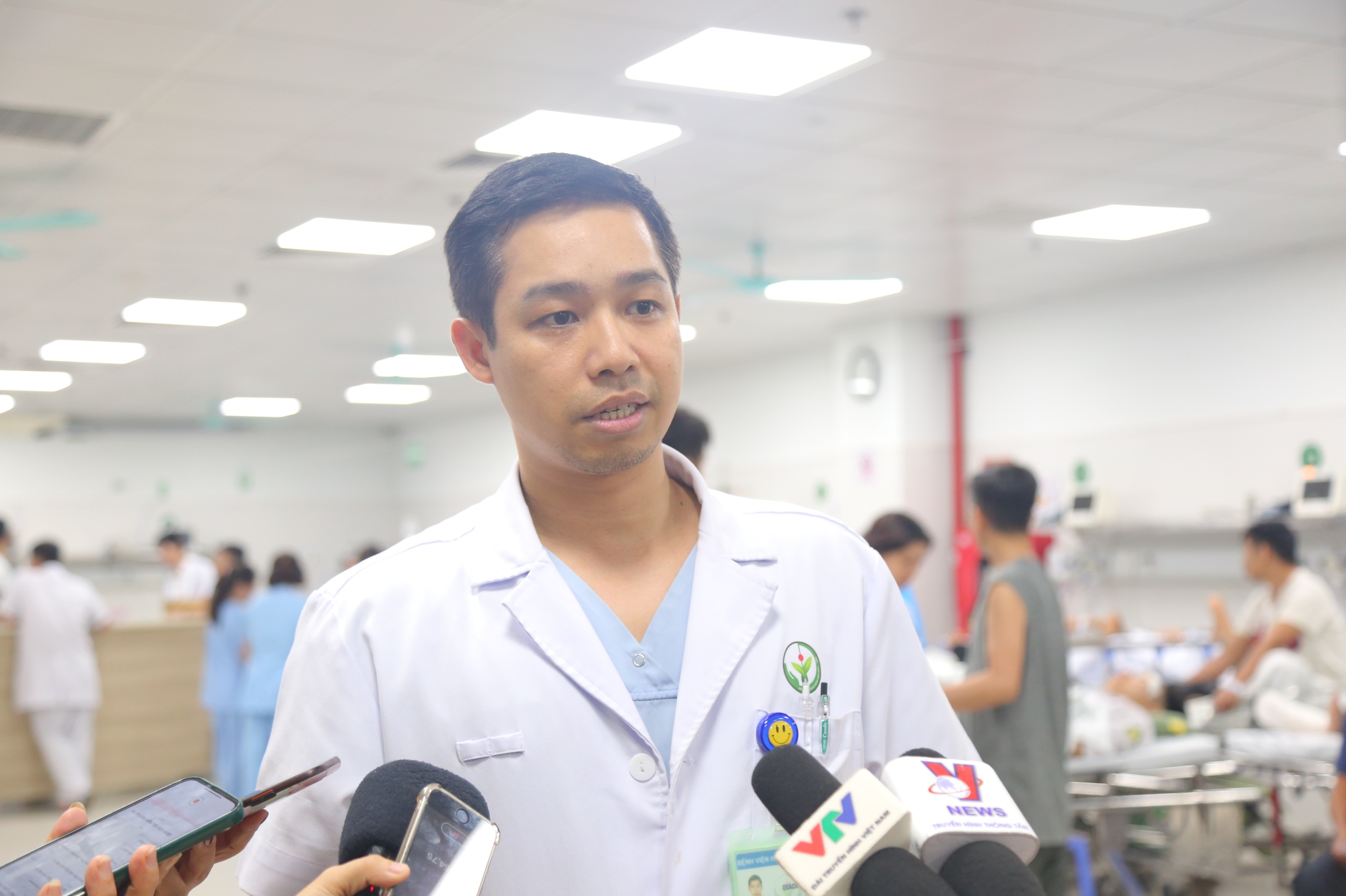 Hội chẩn cấp cứu trực tuyến nạn nhân sập cầu ở Phong Châu, Phú Thọ- Ảnh 2. Hội chẩn cấp cứu trực tuyến nạn nhân sập cầu ở Phong Châu, Phú Thọ- Ảnh 2.