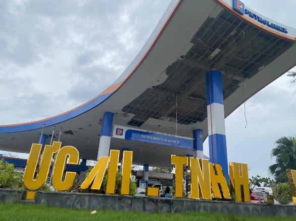 Petrolimex khẩn trương khắc phục thiệt hại, bảo đảm phục vụ người dân sau bão Yagi- Ảnh 4. Petrolimex khẩn trương khắc phục thiệt hại, bảo đảm phục vụ người dân sau bão Yagi- Ảnh 4.