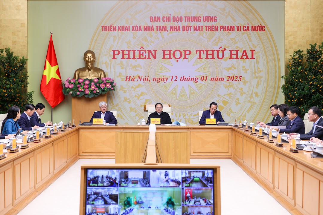 TỔNG THUẬT: Phiên họp trực tuyến toàn quốc lần thứ 2 Ban Chỉ đạo triển khai xoá nhà tạm, nhà dột nát trên phạm vi cả nước- Ảnh 1.