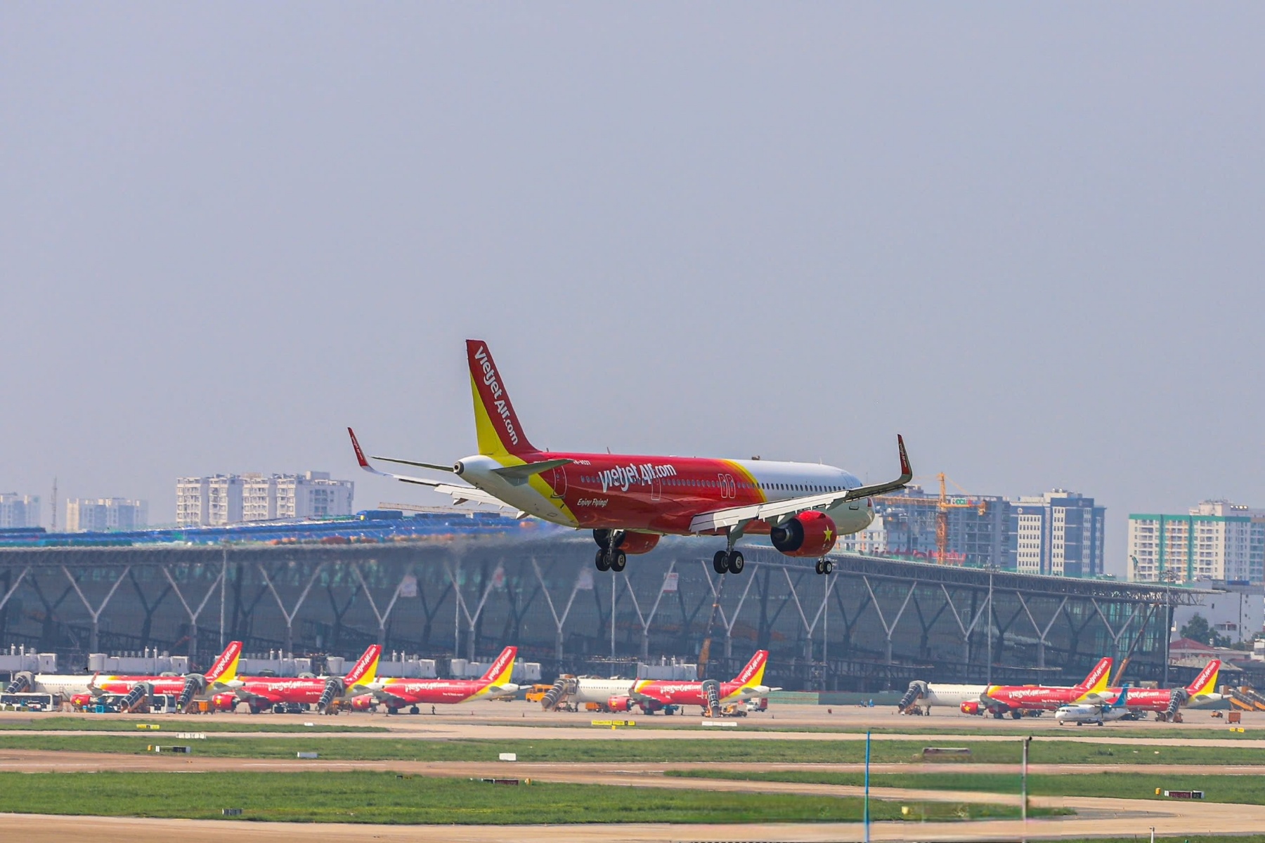 Vietjet nằm trong nhóm các hãng bay an toàn nhất toàn cầu 2025 - Ảnh 2.