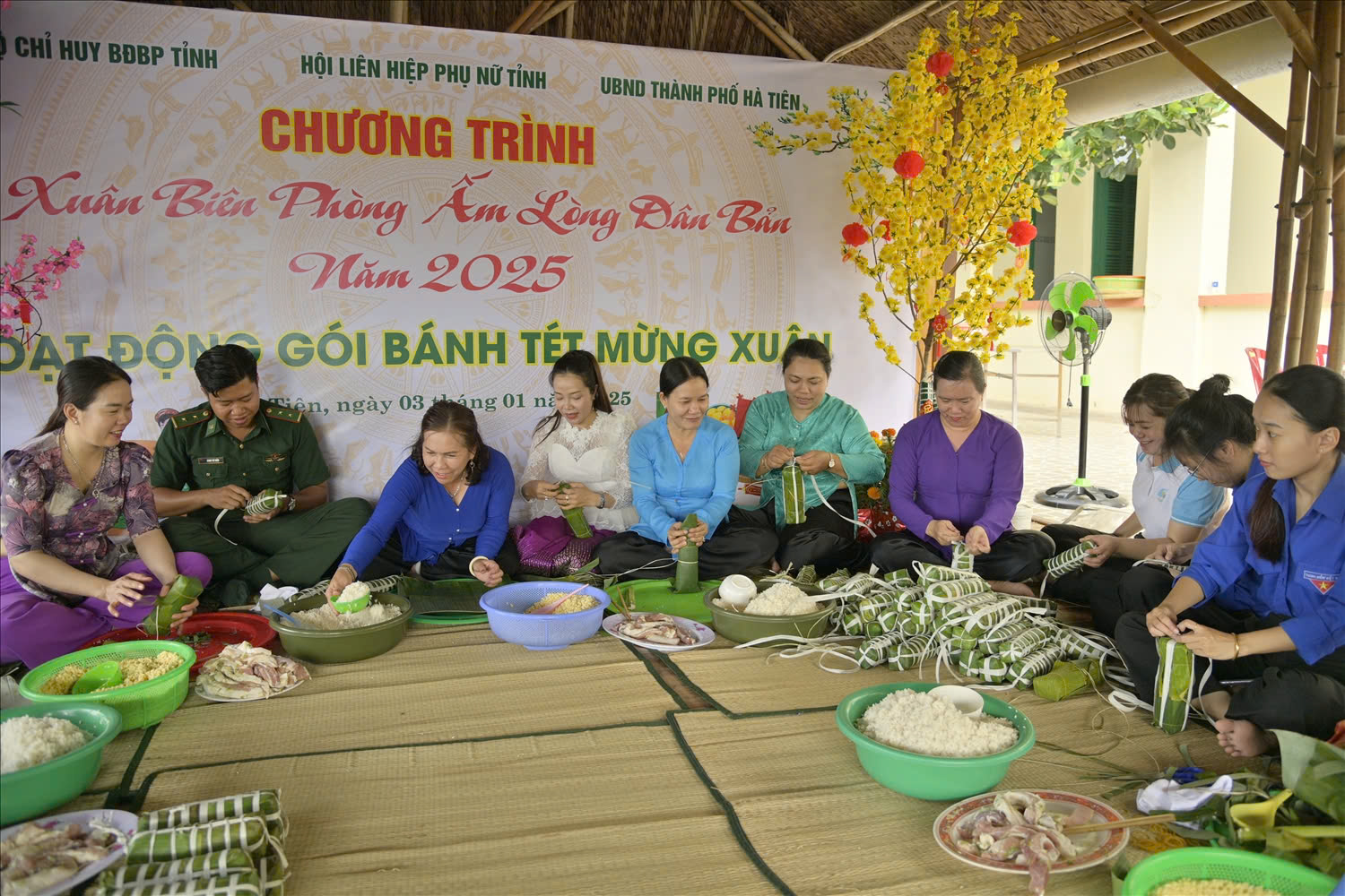 Nghĩa tình quân dân trong dịp Tết đến, Xuân về ở Tây Nam Bộ- Ảnh 2.