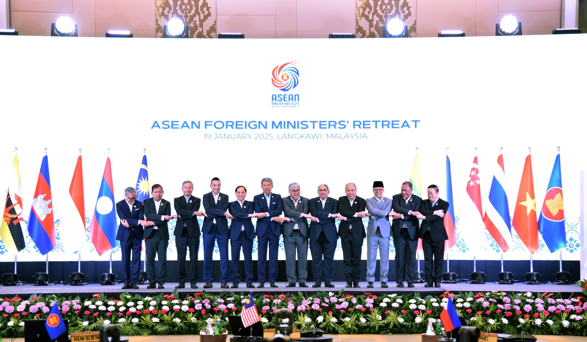 Hội nghị hẹp Bộ trưởng Ngoại giao ASEAN chính thức khởi động Năm ASEAN 2025- Ảnh 3.