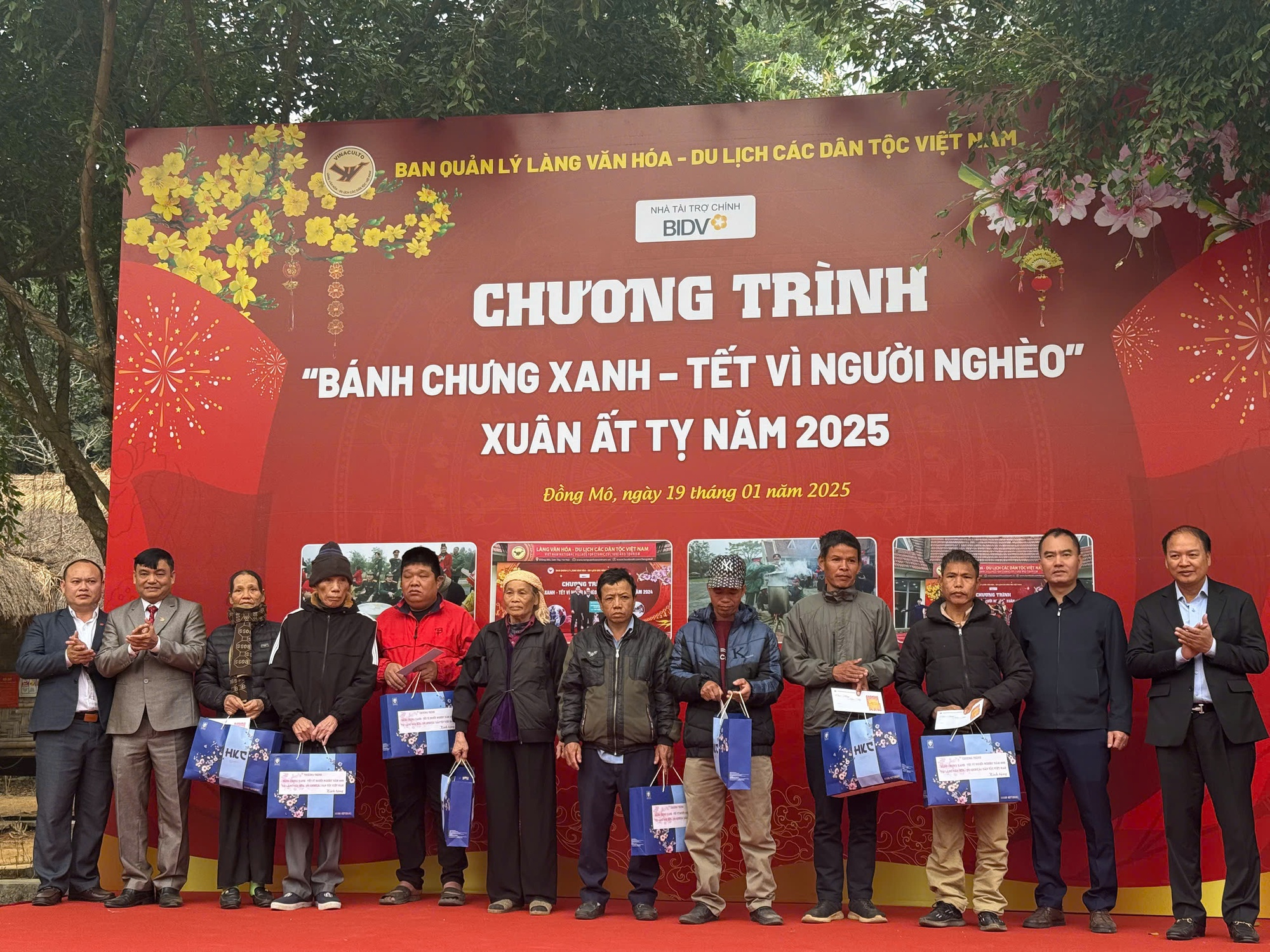 Khai mạc chương trình ‘Bánh chưng xanh - Tết vì người nghèo’ năm 2025- Ảnh 2.