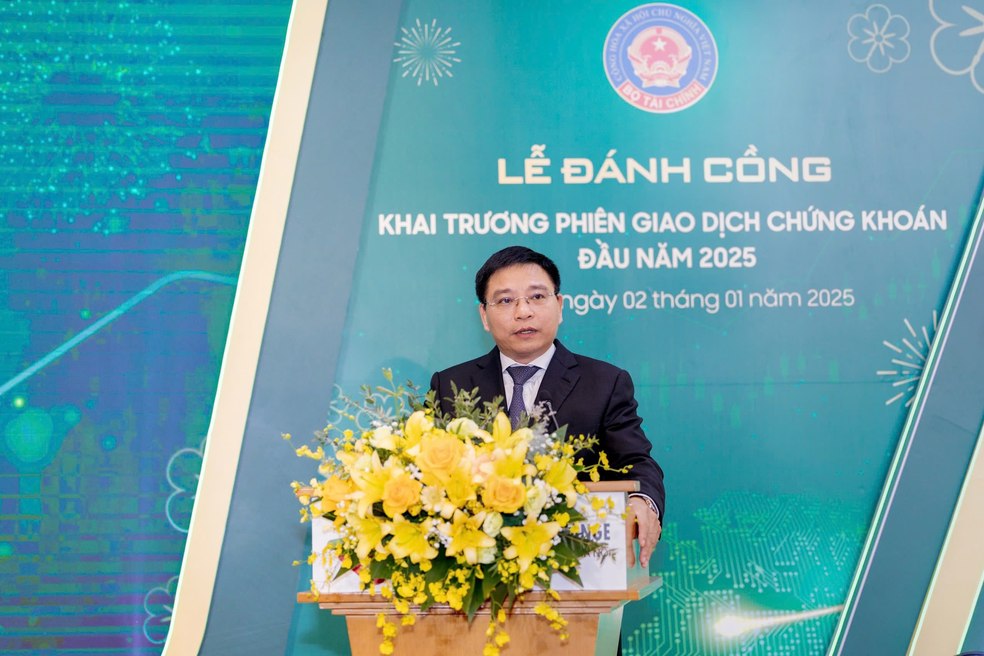 Kỳ vọng thị trường chứng khoán năm 2025 có bước phát triển đột phá- Ảnh 1.