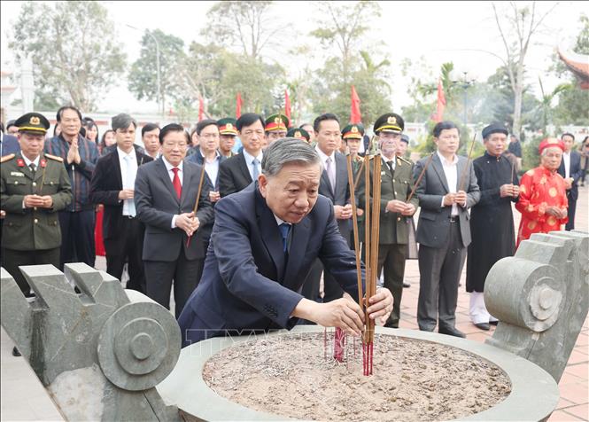 Tổng Bí thư Tô Lâm thăm và chúc Tết Đảng bộ, chính quyền và nhân dân tỉnh Hưng Yên- Ảnh 6.