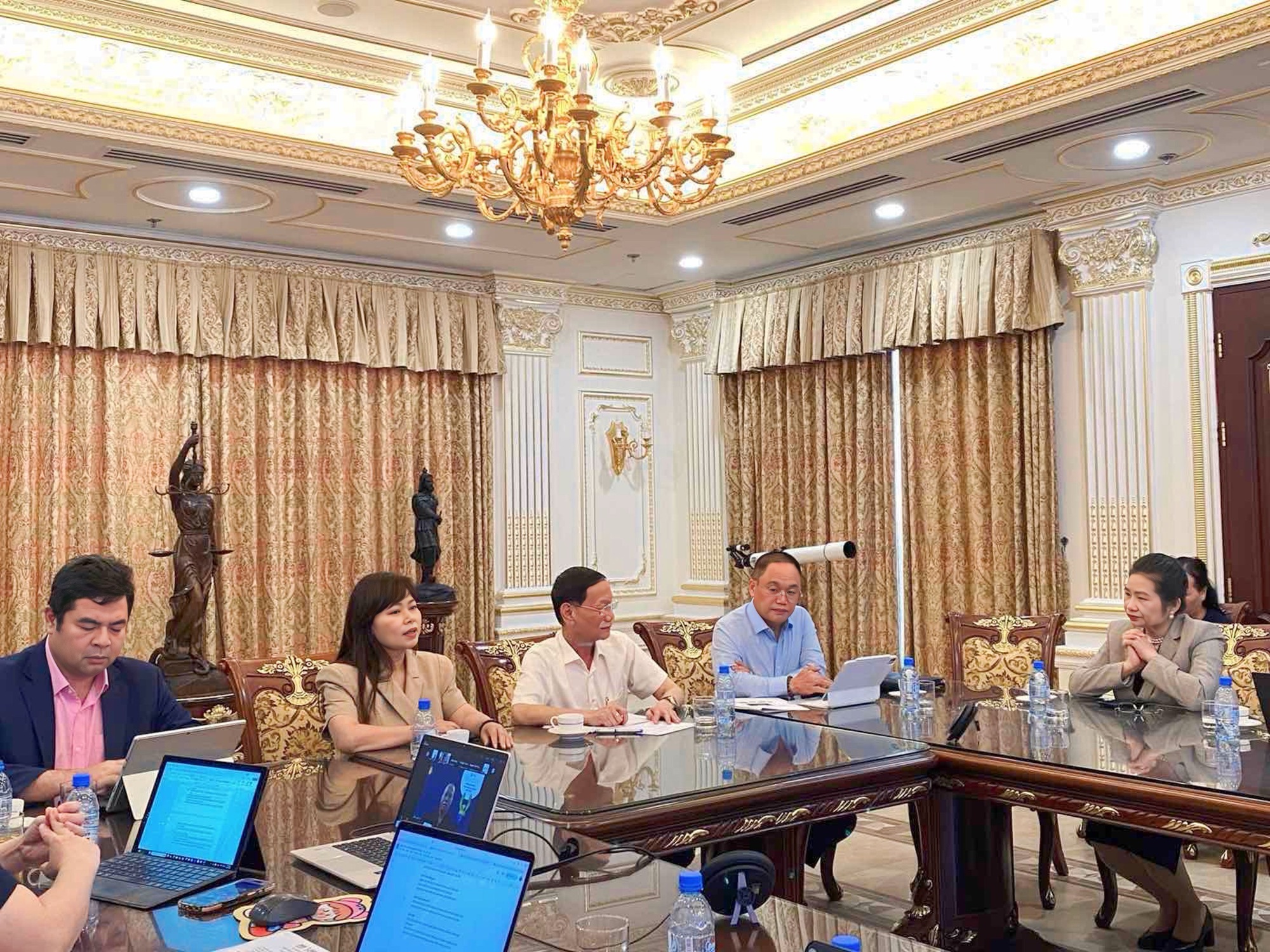 Doanh nghiệp đề xuất thành lập liên minh, 'cùng nhau đi xa hơn'- Ảnh 1. Doanh nghiệp đề xuất thành lập liên minh, 'cùng nhau đi xa hơn'- Ảnh 1.