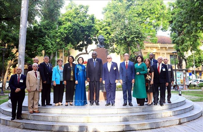 Chủ tịch Quốc hội Cuba vào Lăng viếng Chủ tịch Hồ Chí Minh- Ảnh 6.
