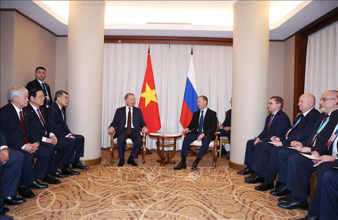 Tổng Bí thư Tô Lâm gặp Chủ tịch Đảng Nước Nga Thống nhất Dmitry Medvedev- Ảnh 3.