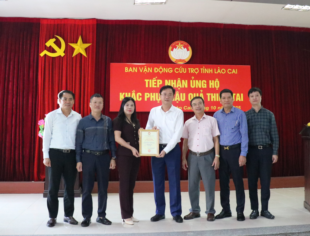 TKV ủng hộ 10 tỷ đồng hỗ trợ các tỉnh miền núi phía Bắc khắc phục hậu quả sau mưa lũ- Ảnh 1. TKV ủng hộ 10 tỷ đồng hỗ trợ các tỉnh miền núi phía Bắc khắc phục hậu quả sau mưa lũ- Ảnh 1.
