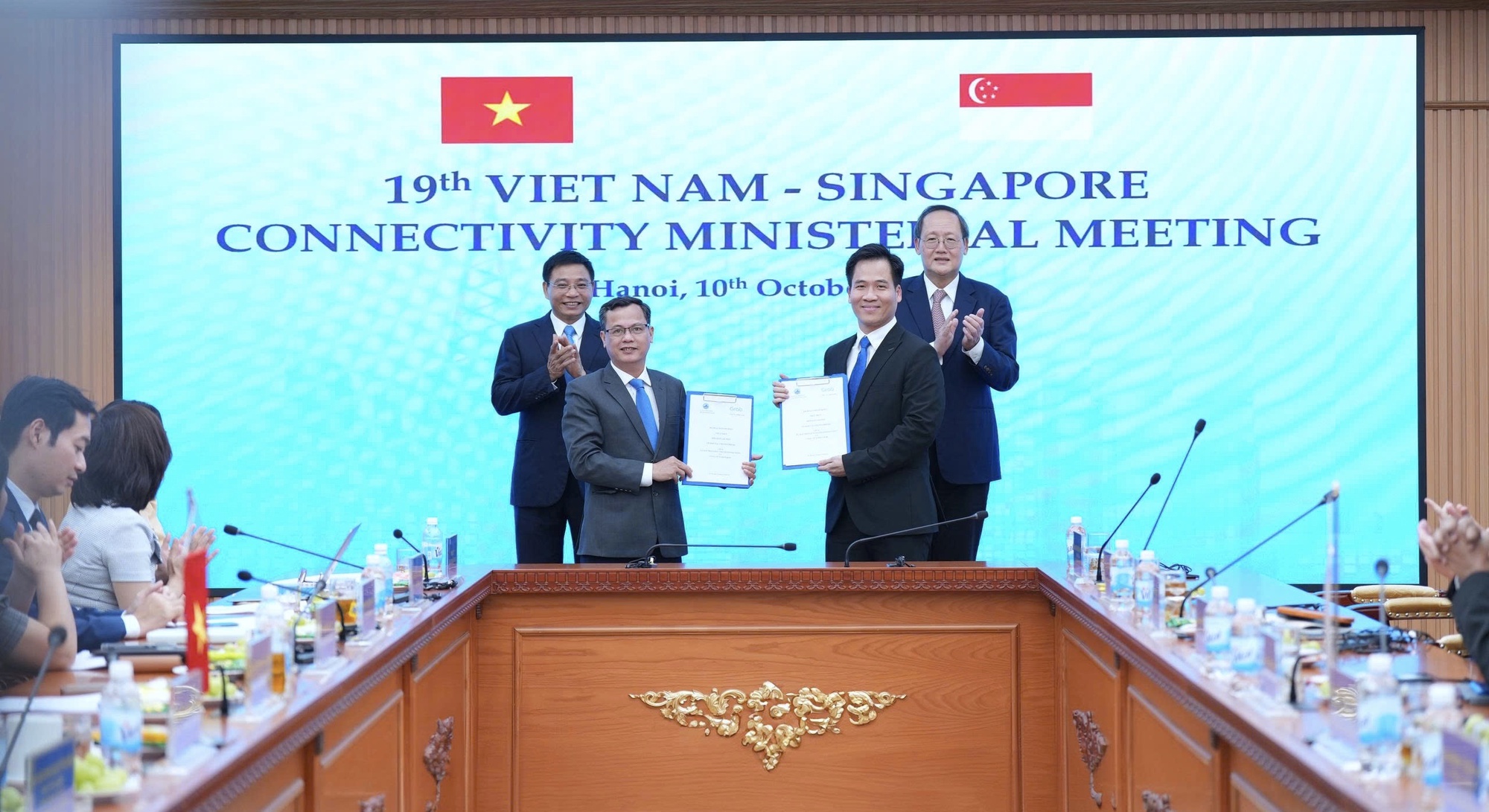 TP Đà Nẵng và Grab Việt Nam hợp tác thúc đẩy chuyển đổi số- Ảnh 2. TP Đà Nẵng và Grab Việt Nam hợp tác thúc đẩy chuyển đổi số- Ảnh 2.