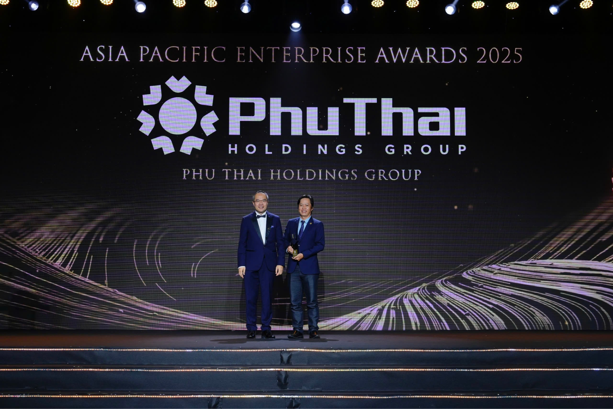 Phú Thái nhận ‘cú đúp’ giải thưởng danh giá tại APEA 2025- Ảnh 1. Phú Thái nhận ‘cú đúp’ giải thưởng danh giá tại APEA 2025- Ảnh 1.