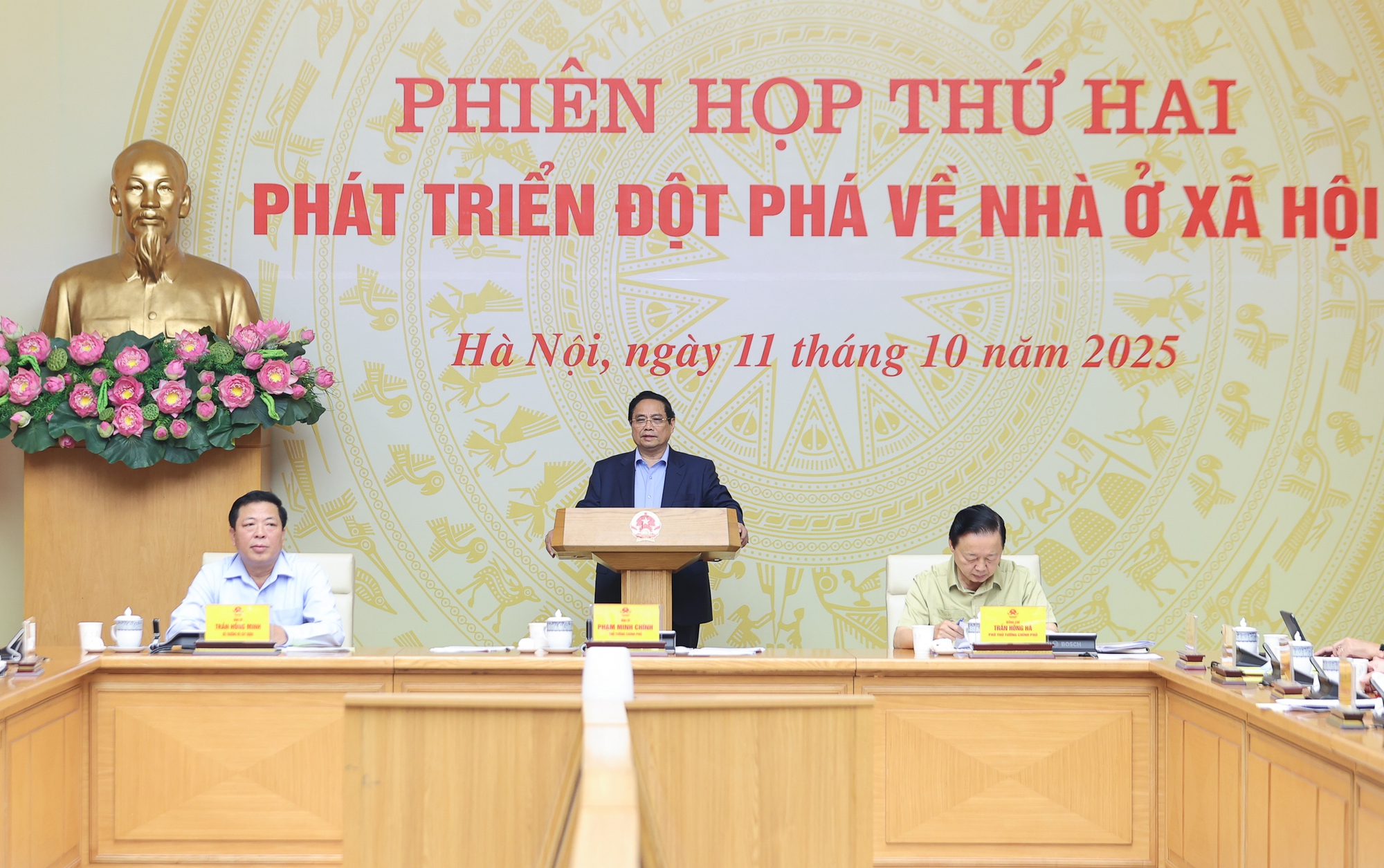 Thủ tướng: Đột phá phát triển nhà ở xã hội phù hợp từng địa phương, đầy đủ hạ tầng và cân đối cung-cầu- Ảnh 2. Thủ tướng: Đột phá phát triển nhà ở xã hội phù hợp từng địa phương, đầy đủ hạ tầng và cân đối cung-cầu- Ảnh 2.