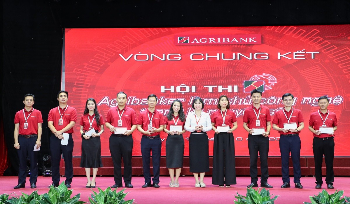 Agribank khơi dậy bản lĩnh sáng tạo từ Hội thi “Làm chủ công nghệ trong kỷ nguyên số”- Ảnh 2. Agribank khơi dậy bản lĩnh sáng tạo từ Hội thi “Làm chủ công nghệ trong kỷ nguyên số”- Ảnh 2.