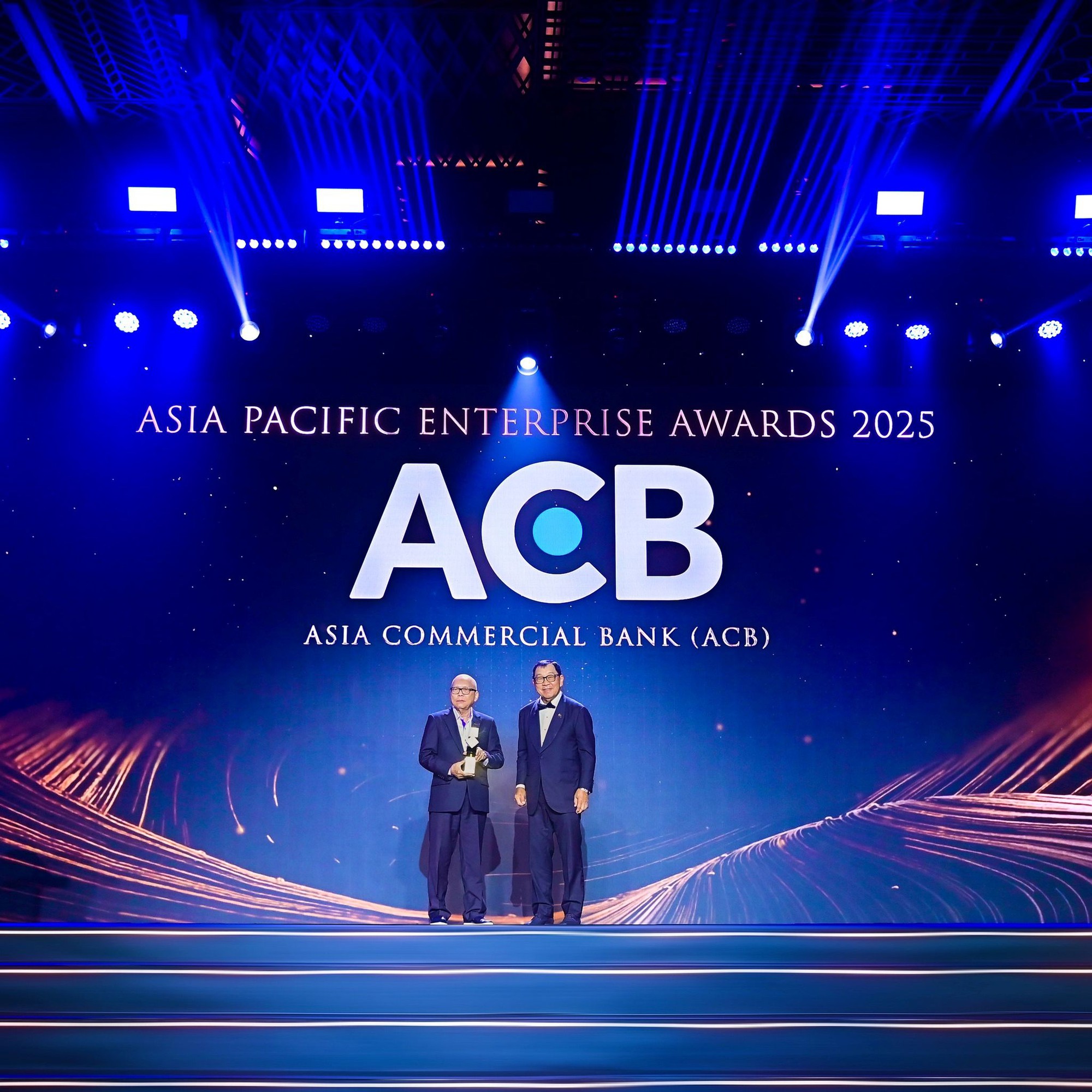 ACB được vinh danh doanh nghiệp xuất sắc châu Á- Ảnh 1. ACB được vinh danh doanh nghiệp xuất sắc châu Á- Ảnh 1.
