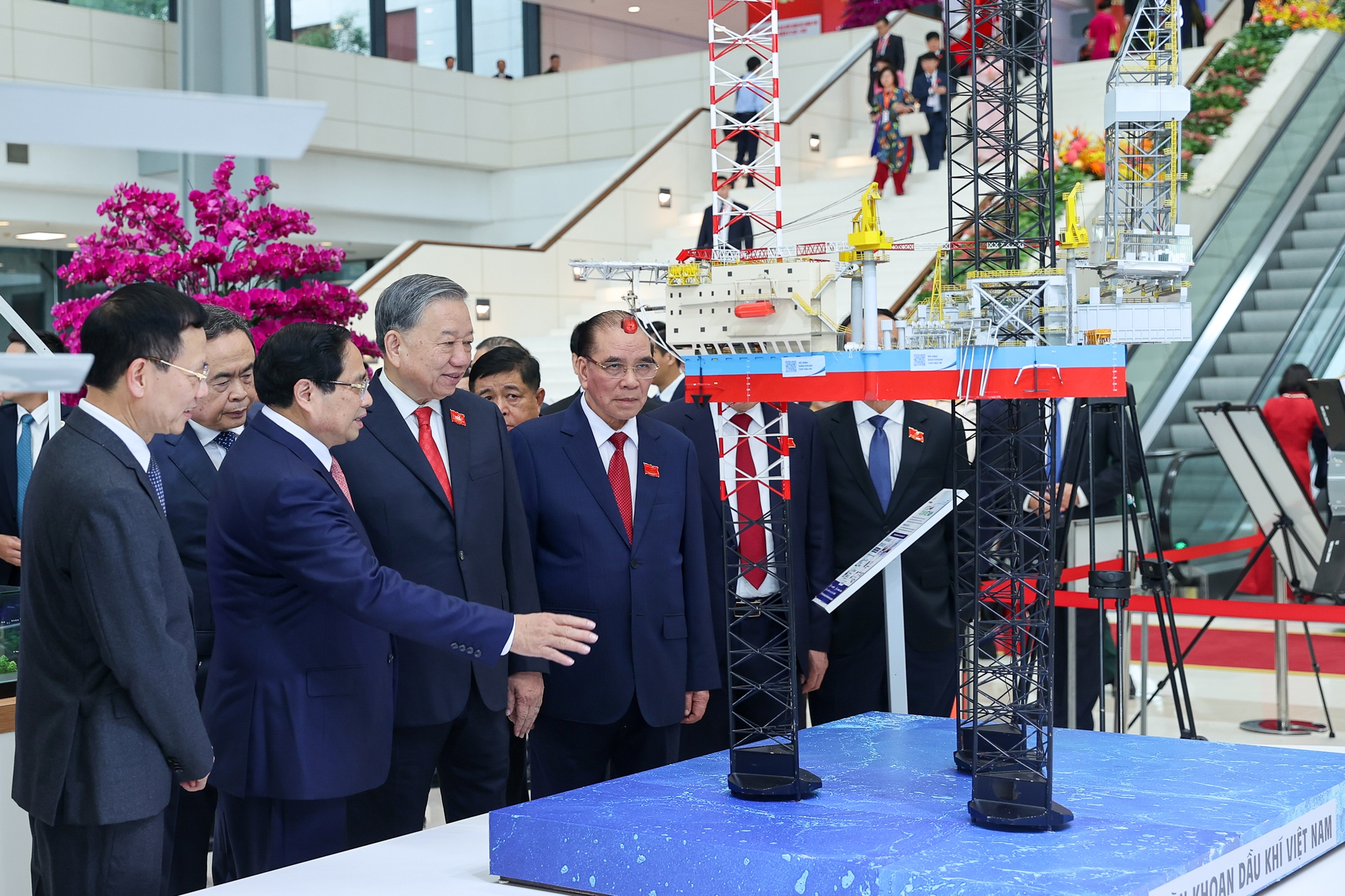 Tổng Bí thư Tô Lâm nhấn mạnh 3 yêu cầu và 5 định hướng công tác trọng tâm với Đảng bộ Chính phủ- Ảnh 6.