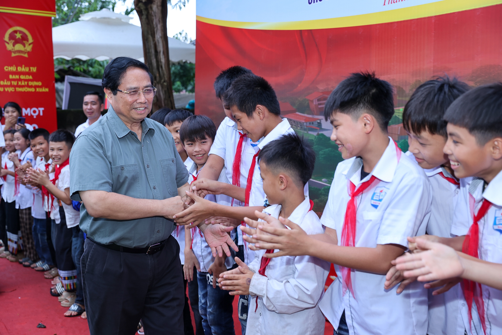 Thủ tướng dự lễ khởi công ngôi trường tại xã vùng núi cao biên giới Thanh Hóa- Ảnh 1. Thủ tướng dự lễ khởi công ngôi trường tại xã vùng núi cao biên giới Thanh Hóa- Ảnh 1.