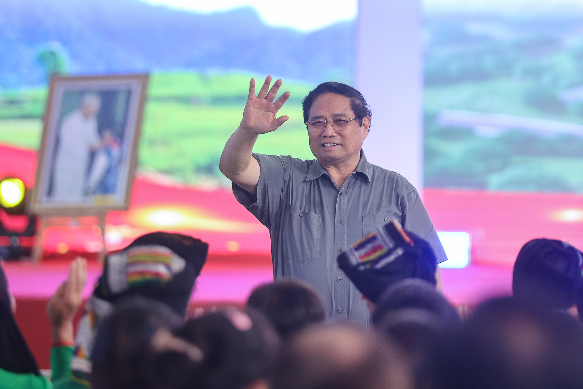 Thủ tướng dự lễ khởi công ngôi trường tại xã vùng núi cao biên giới Thanh Hóa- Ảnh 3. Thủ tướng dự lễ khởi công ngôi trường tại xã vùng núi cao biên giới Thanh Hóa- Ảnh 3.