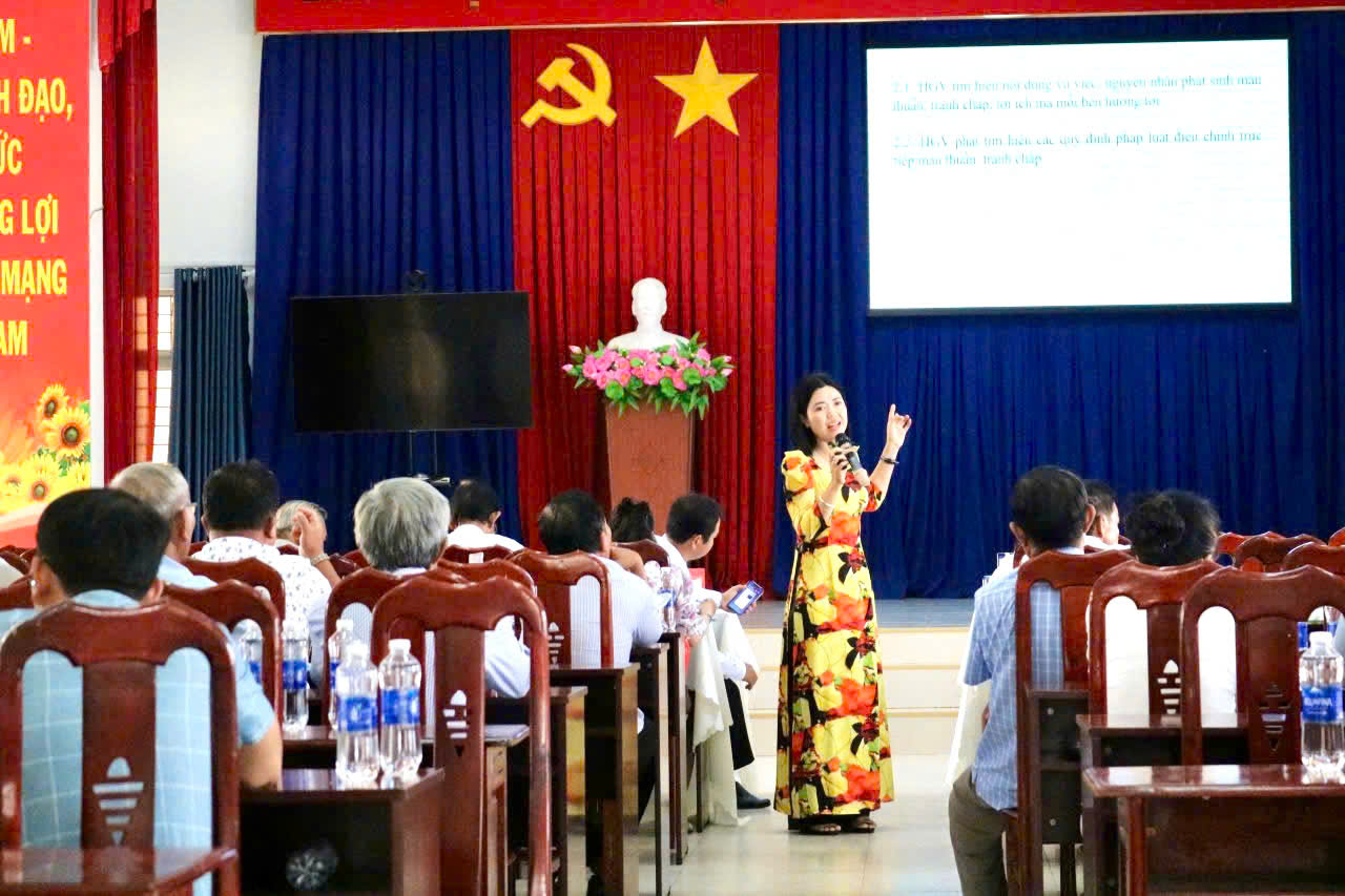 Tập huấn kỹ năng hoà giải cho đội ngũ hoà giải viên ở cơ sở - Ảnh 1. Tập huấn kỹ năng hoà giải cho đội ngũ hoà giải viên ở cơ sở - Ảnh 1.