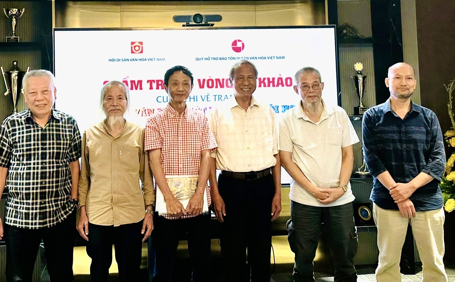 100 tác phẩm vào Vòng Chung khảo Cuộc thi vẽ tranh Di sản Văn hoá Việt Nam qua hội họa lần thứ 2- Ảnh 1.