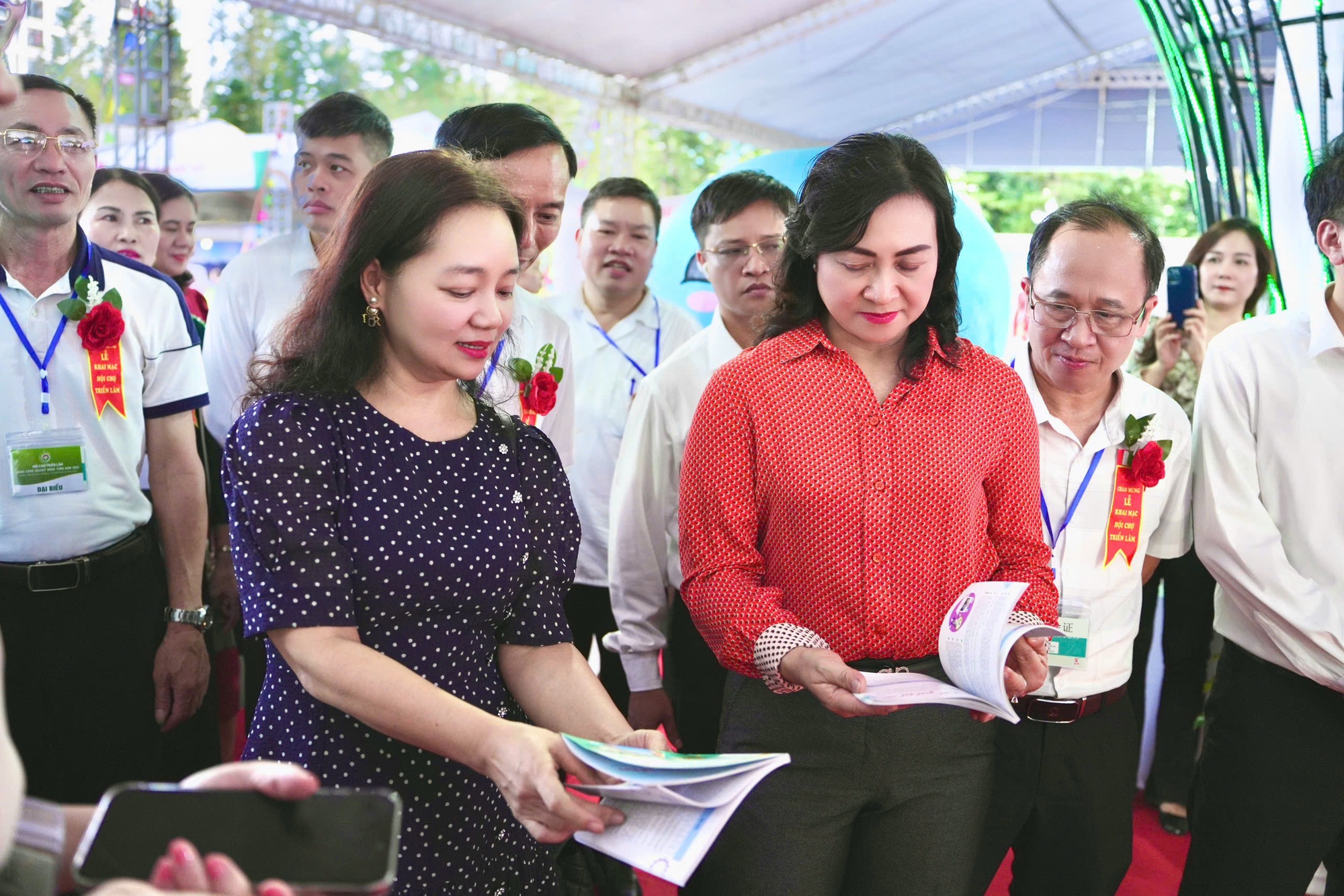 Bộ Công Thương tổ chức các gian hàng Xanh, lan tỏa ý thức tiết kiệm năng lượng- Ảnh 1. Bộ Công Thương tổ chức các gian hàng Xanh, lan tỏa ý thức tiết kiệm năng lượng- Ảnh 1.