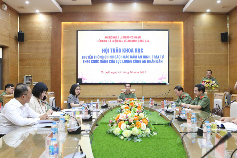 Tăng cường truyền thông chính sách, bảo đảm an ninh trật tự- Ảnh 1. Tăng cường truyền thông chính sách, bảo đảm an ninh trật tự- Ảnh 1.