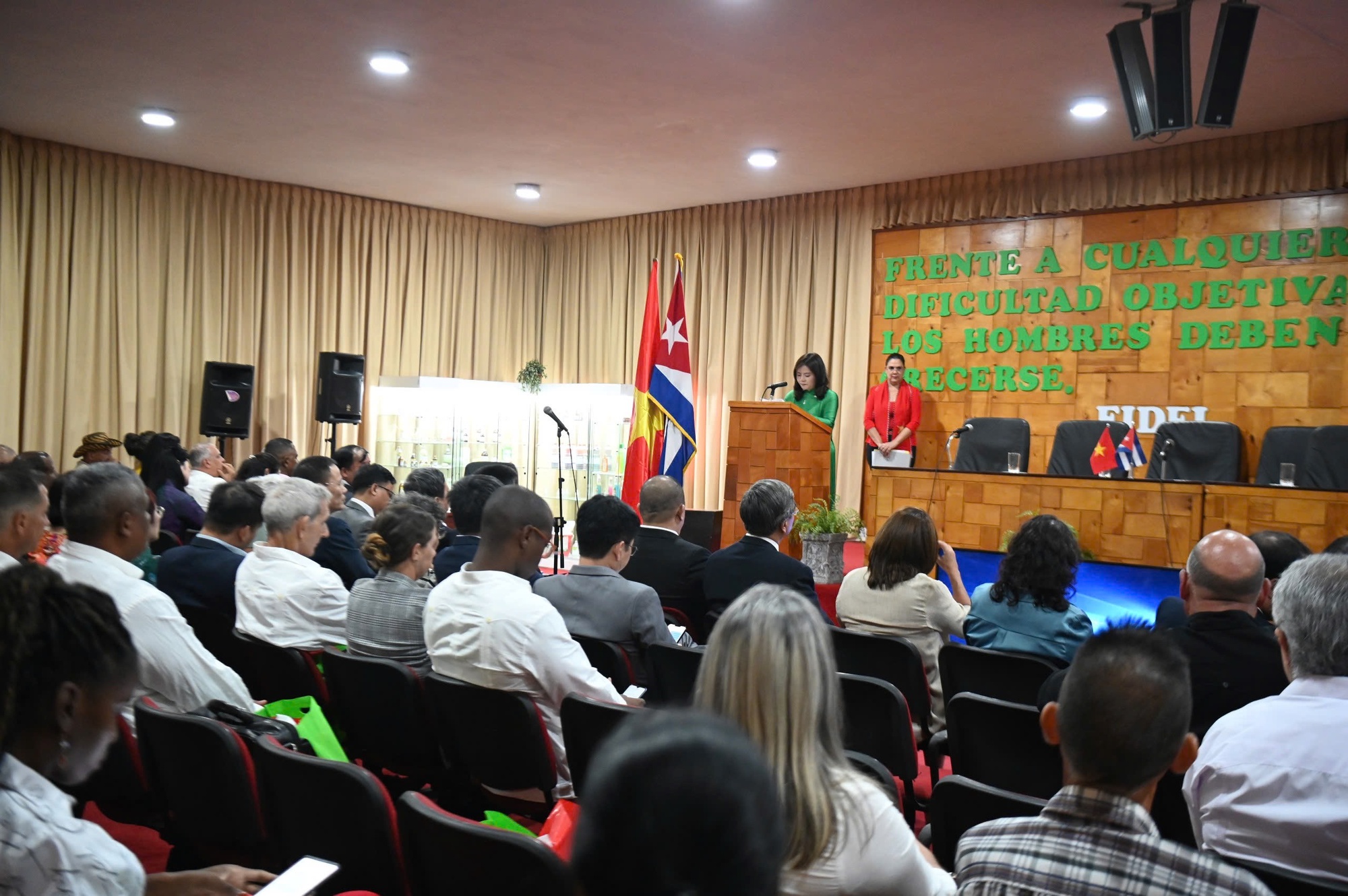 Mạng lưới công nghệ sinh học Việt Nam – Cuba: Từ tầm nhìn chiến lược đến hợp tác vì tương lai bền vững- Ảnh 1. Mạng lưới công nghệ sinh học Việt Nam – Cuba: Từ tầm nhìn chiến lược đến hợp tác vì tương lai bền vững- Ảnh 1.